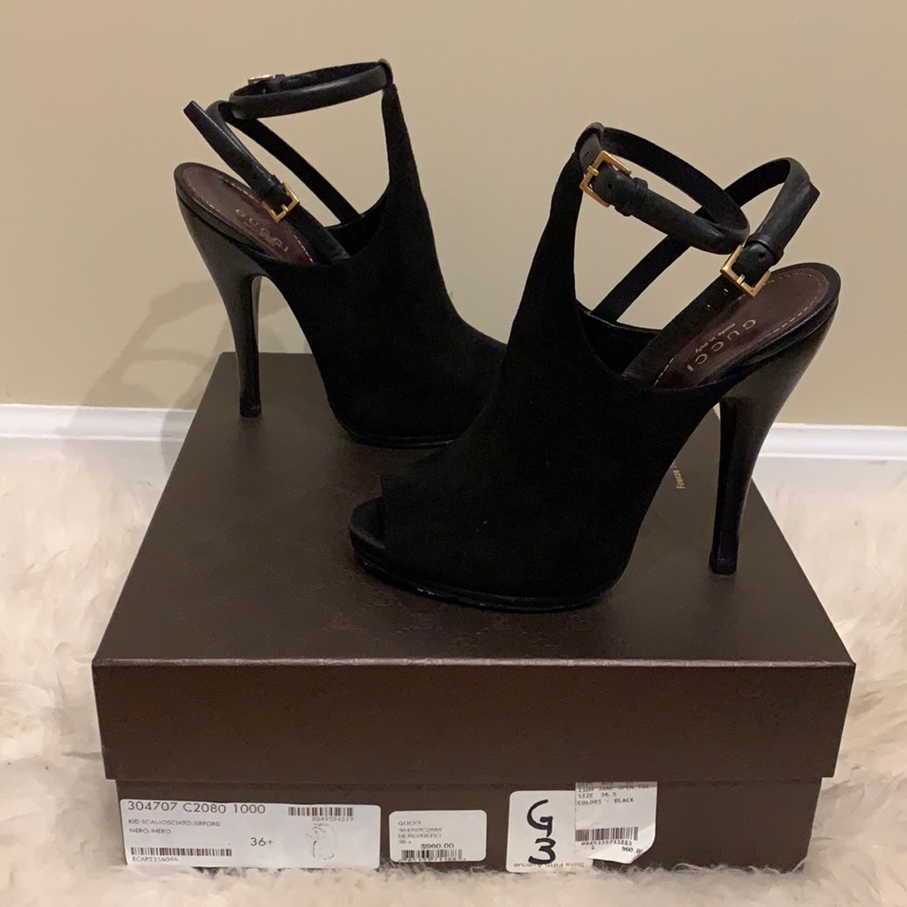 Gucci gorgeous open toe pumps size 36.5/110M only use once. W/box n dust bag.